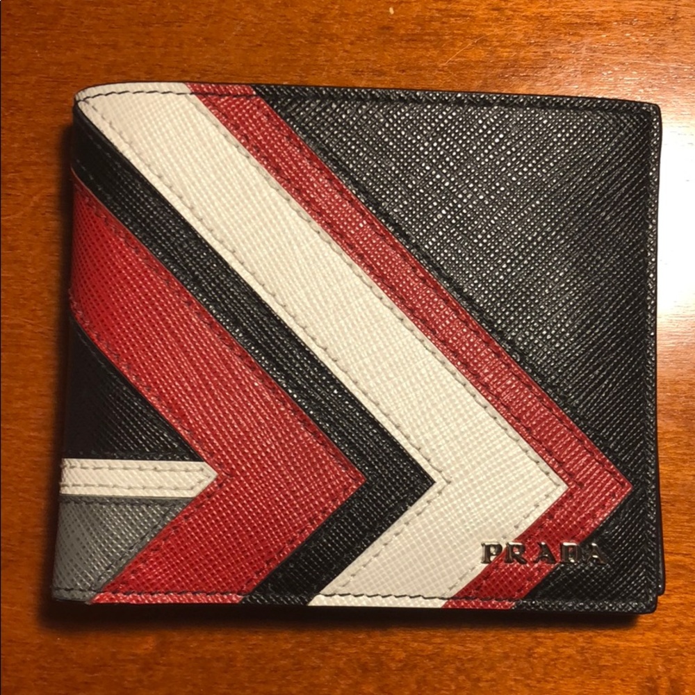 Prada Men Wallet Seffiano Surf.